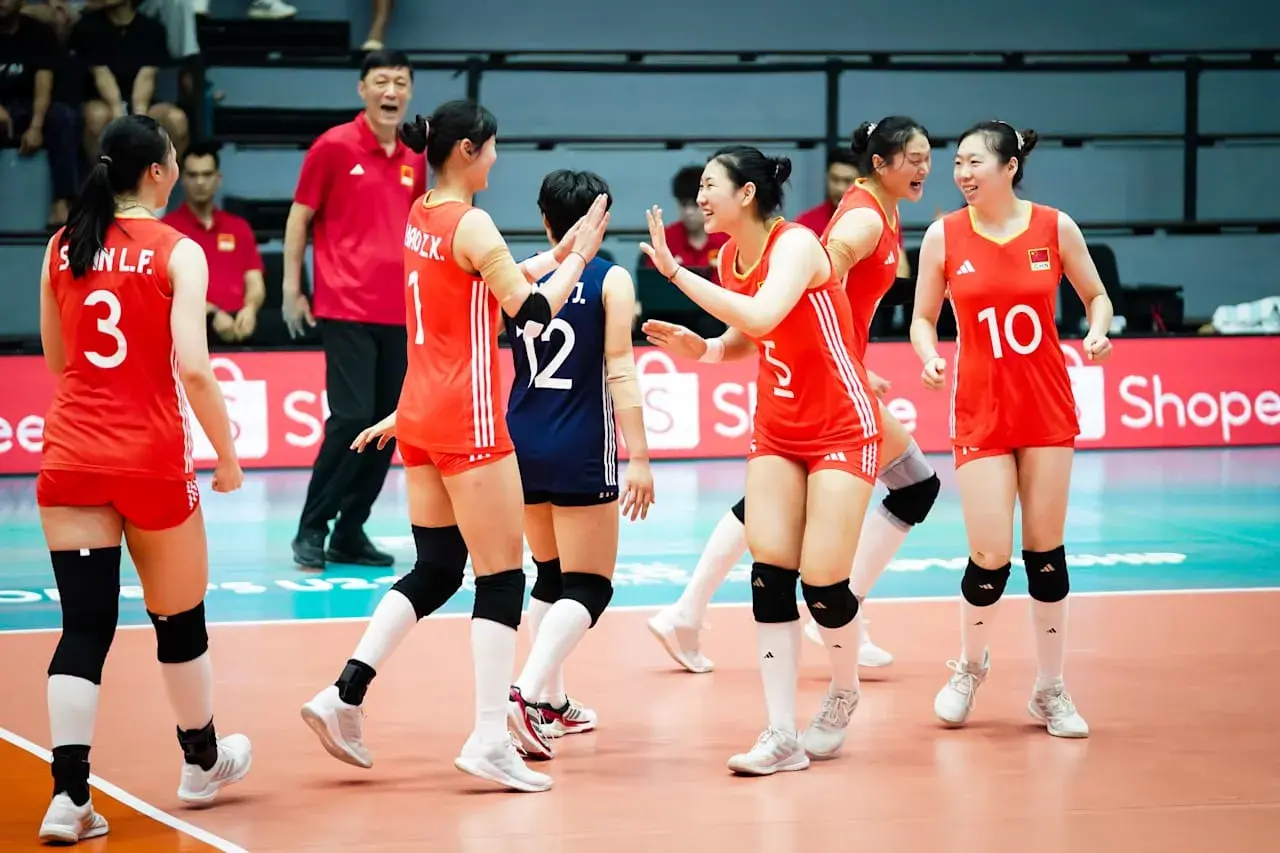 cn, 美国失误送, 一的卫冕冠