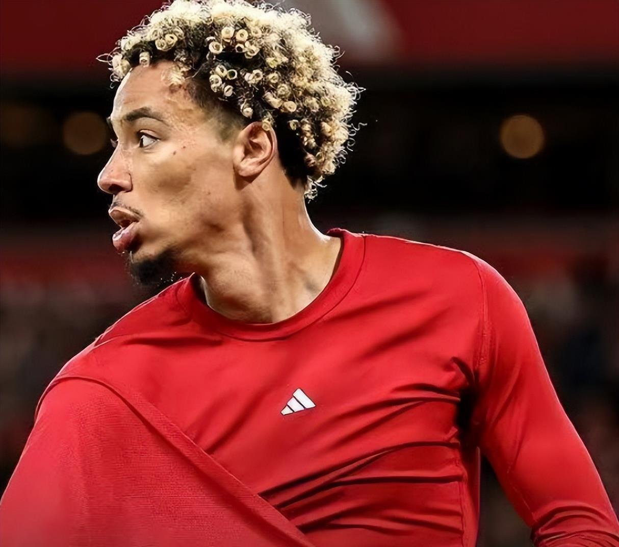 亿新援首球, img, 纪录 亿新援首球, img, 纪录